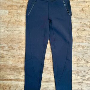 Lululemon Never Worn Scuba High-Rise Jogger Full Length- Black- Size 4